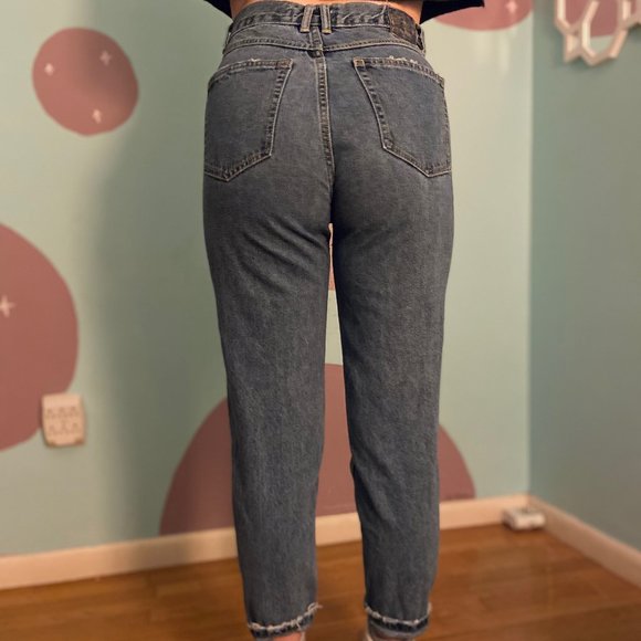 PULL & BEAR DISTRESSED HIGHRISE MOM JEANS - Picture 4 of 9